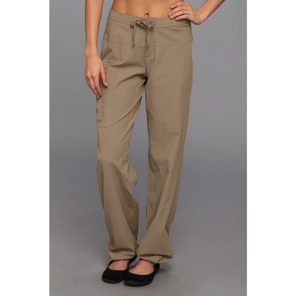 Mountain Hardwear New Yuma Short Womens Mountain Hardwear New Yuma Short Womens